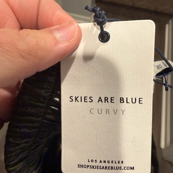 Skies Are Blue Green Croc-Pattern Mini Skirt - Picture 7 of 8